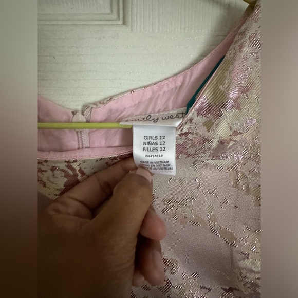 Size 12 - Picture 2 of 3